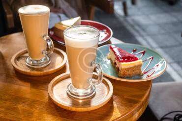 The perfect menu of coffee dinks and desserts