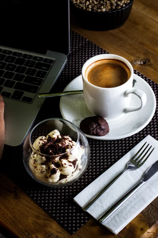 top-view-glass-bowl-tiramisu-cup